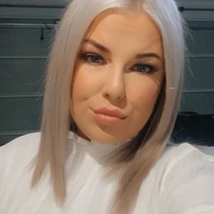 Meet your Posher, Chloe